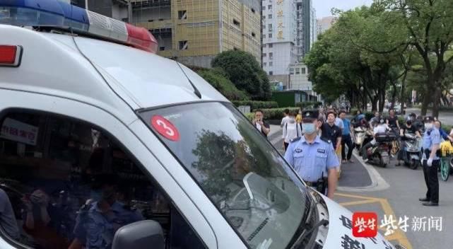 细节|“南医大女生被杀案”开庭，市法检“两长”同庭办案，更多细节被披露