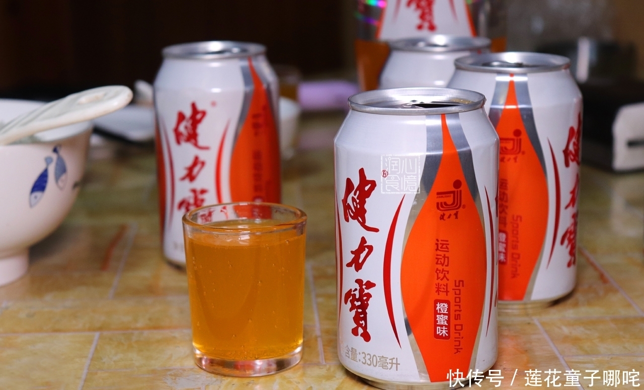 吃饱|一家人外面聚餐,点7个菜上了4个菜就吃饱了,老婆:下次不会再来