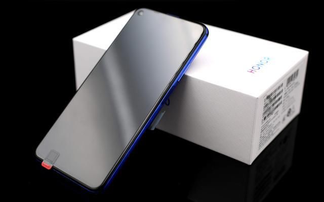  沦为|从高端机沦为千元机，麒麟980+48MP四摄，如今真香的4G手机？