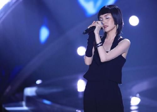  暗黑|好声音选手直击李健质疑，谢霆锋喜爱溢于言表，暗黑也有美