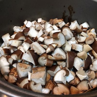  2勺|香菇焖肉酱