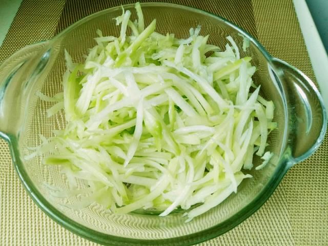  简单|补铁就吃此瓜，含铁量是南瓜的4倍，简单拌一下，清凉爽口