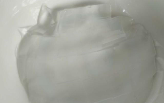  清凉|炎炎夏季，教你做Q弹滑爽的冰粉，香甜嫩滑，清凉又解暑