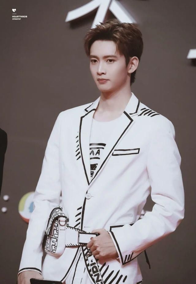  好久不见|【鹅厂星品大赏】好久不见爱豆们扎堆走红毯了