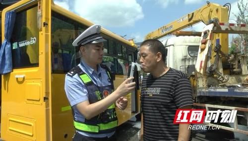  学生|校车发生交通事故 教科书的操作是这样的