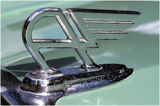  皇室|这三个英国经典汽车品牌，曾是英国皇室座驾，如今已经消失