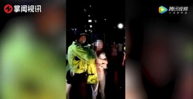 交警|交警深夜拦下玛莎拉蒂女司机，往车里一看马上让同事送她套警服