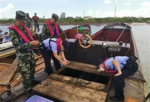 广州海警|携手同行 维护国际物流畅通