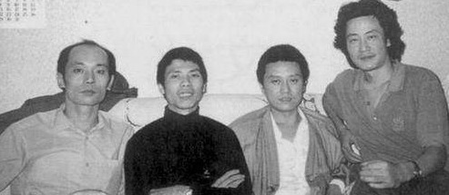 父亲|“一指禅女王”陨落记