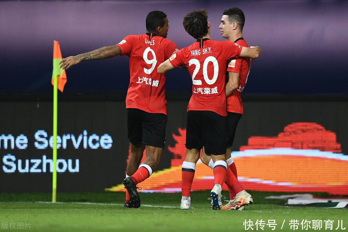 禁区|2-1！王燊超化身国安杀手，上港2个赛季4杀国安登顶榜首