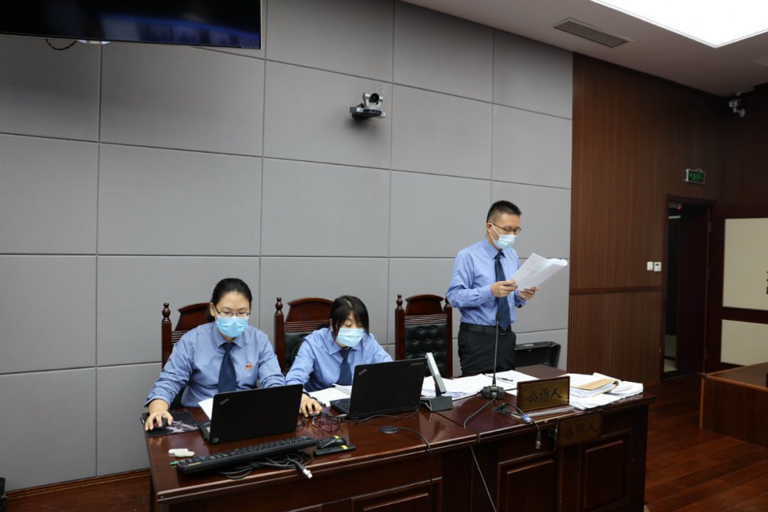 市北|扫黑除恶专项斗争：市北法院公开开庭审理一起涉恶势力犯罪案件