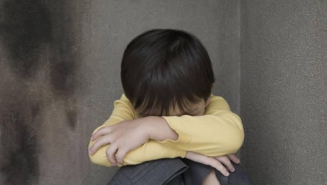 孩子犯错|“快把我妈抓走”7岁娃报警称被妈妈“家暴”,爸爸很是赞同