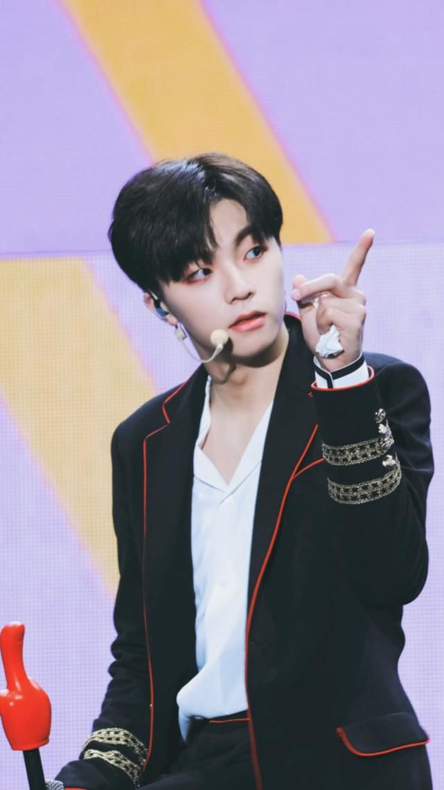  携手|内地版《想见你》将翻拍，陈立农周洁琼携手，是否能演绎经典