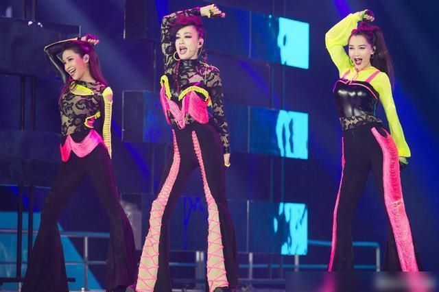  浪姐|《浪姐》接近尾声，谁才是真正乘风破浪的姐姐，用实力来说话