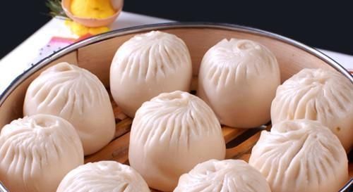 包子|小吃店不外传的酱肉包秘诀,外皮松软,香而不腻,早餐再不吃油条