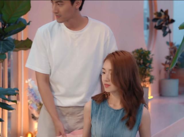  心动|心动的信号：为博眼球乱剪辑？女1男2上一秒还是情侣装，下秒就变了