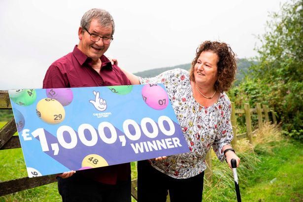 丈夫|妻子患病没工作丈夫也刚被裁员，结果转天他们就中了908万彩票