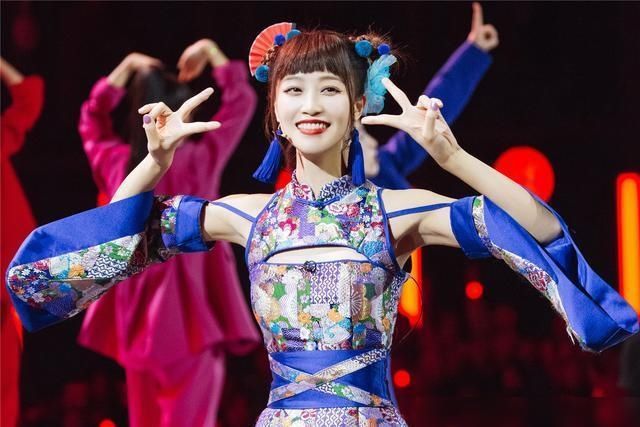  伊能静|《浪姐》的最大赢家，不是蓝盈莹、张含韵，而是不向岁月低头的她