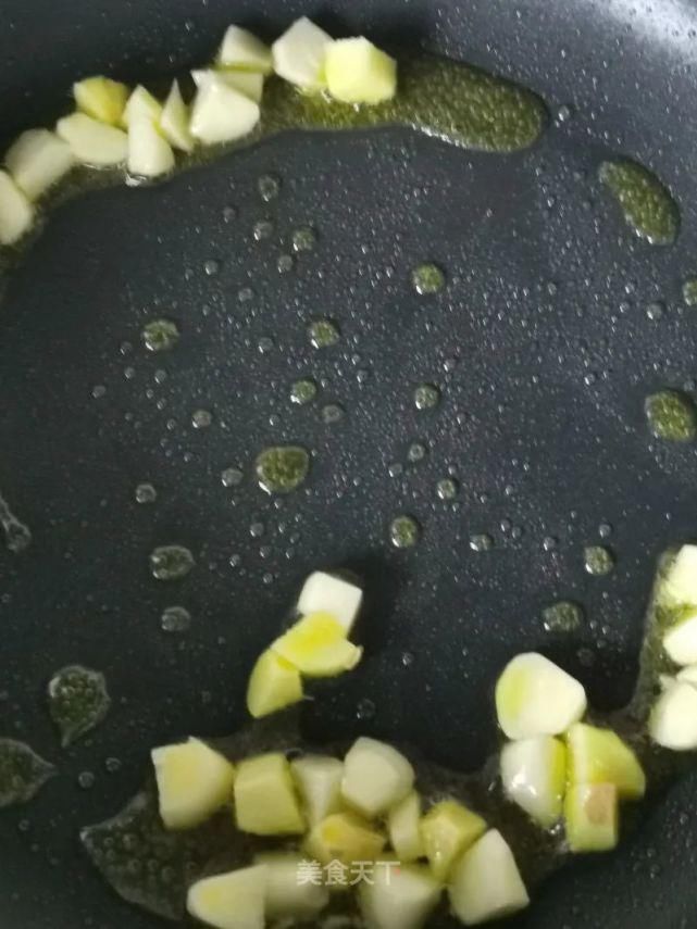  土豆|土豆焖鸡翅：土豆粉糯，鸡翅细嫩，特别下饭！