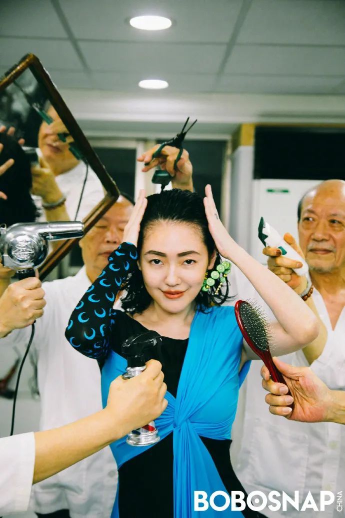 摇钱树|小S“摇钱树”计划稳了！母女同登封面似姐妹这是医美的力量？