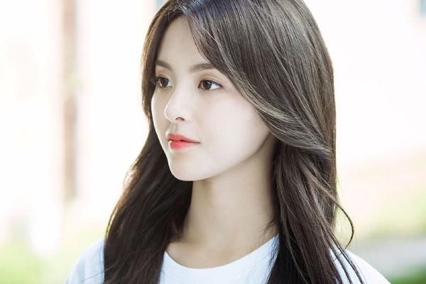  虞书欣|女歌手排行：杨超越夺冠，刘雨昕屈居第二，孟美岐不如虞书欣