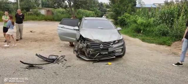  警情|警情中彰显交警本色——白水事故民警工作侧记