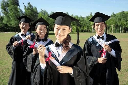 一世|30多名女学生为争“一姐”街头约架斗殴：少年，一时放纵，一世全毁