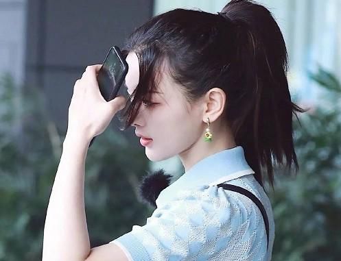  喜爱|杨超越录制《中餐厅》，多位大咖齐集结，元气少女引期待