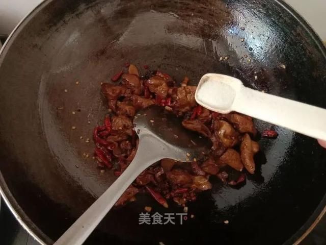 下酒|香而不腻的肥肠煲！零厨艺家常菜！下酒又下饭，好吃到爆