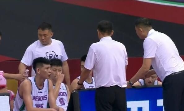  陶汉林|11分6篮板6盖帽！朱荣振终于硬了起来，巩晓彬的一句话意味深长