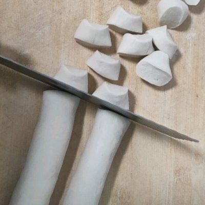 好吃|这道猪肉青椒饺子锅贴，怎么做都好吃