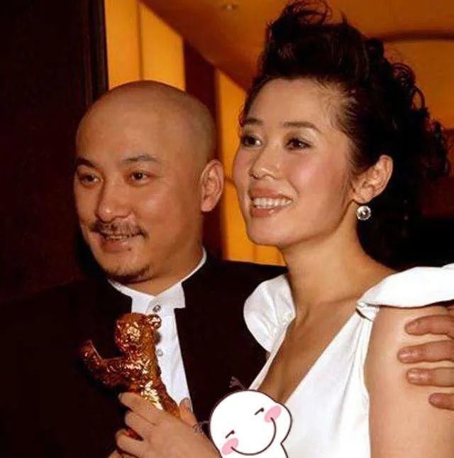  绮又|和余男相恋10年，娶张雨绮又离婚的他，如今55岁又恋上27岁网红？