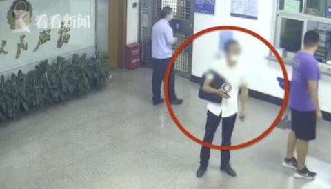  电动车|男子“拾车不昧”反被刑拘？ 民警：别装好人了