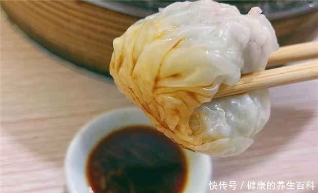 精致|大妈街头卖“精致”早餐,十元一笼生意好,食客来晚了都吃不到