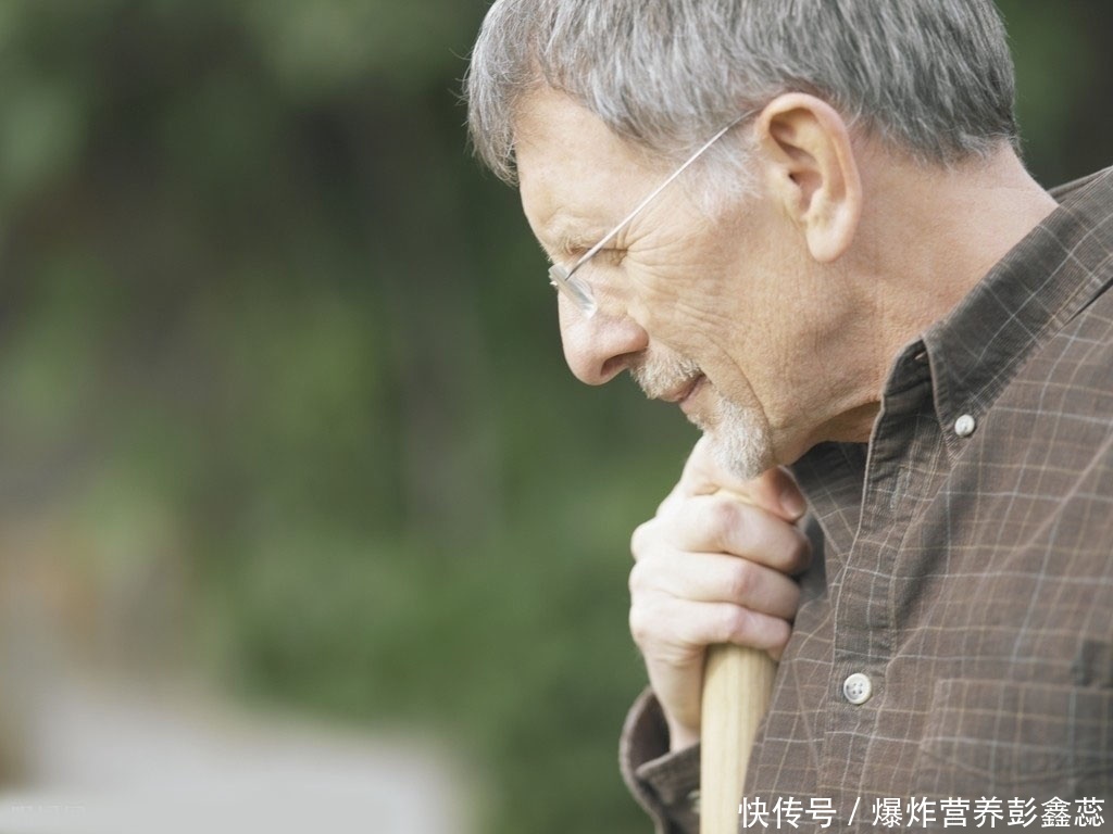 到了这个年纪大脑会断崖式的衰老(到了某个年纪，大脑或出现“断崖式”衰老，帮你让大脑老得慢一点)
