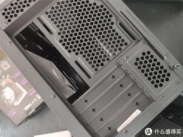 酷冷|简约别致小机箱，酷冷至尊MB400L智瞳(铁侧版)装机