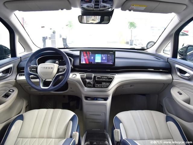 iMAX8|全新中型MPV荣威iMAX8实车 外观十分大气配荣威全新狮标