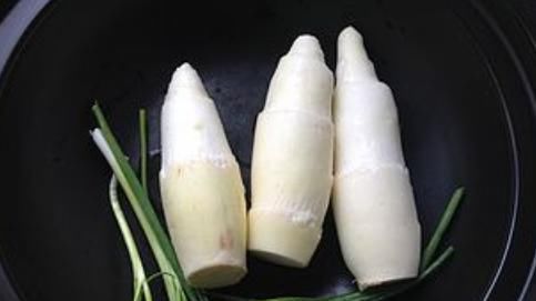 开胃|这菜含有十几种氨基酸，夏季炒着吃，润肠解暑又开胃，很难见到