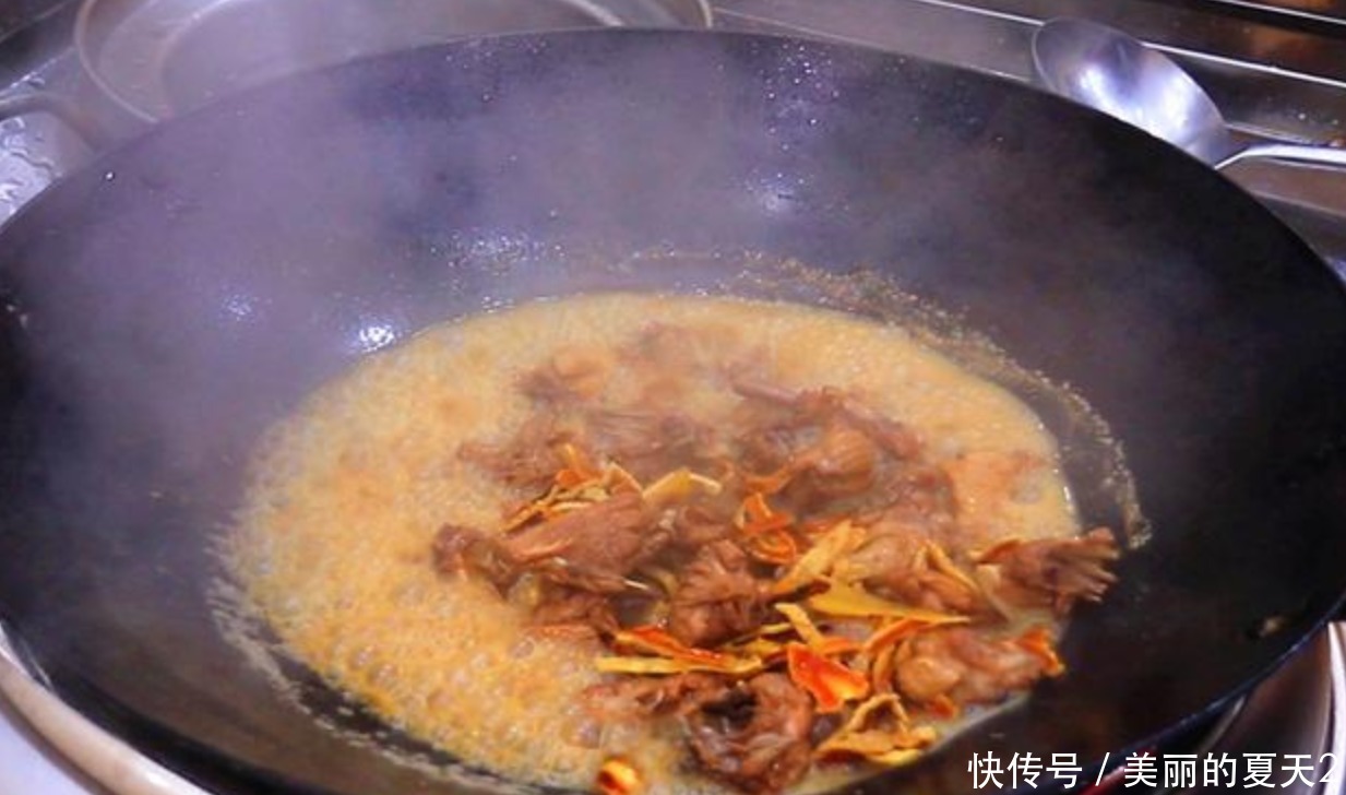  八月|八月初，它跟鸭肉是绝配！随便焖一焖，营养开胃不油腻，孩子爱吃