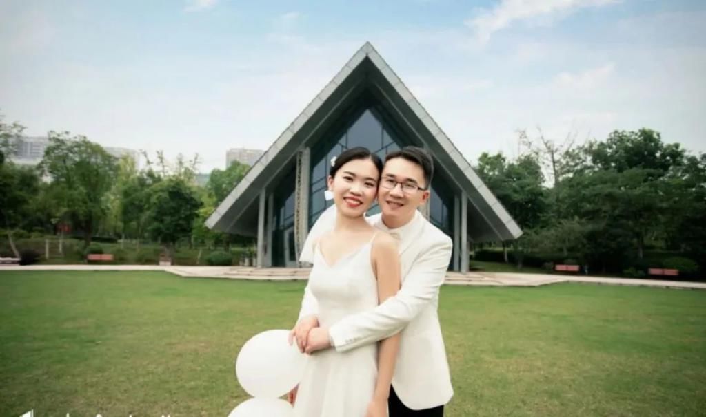 宾客|婚礼上,他丢下新娘和满堂宾客,跑去做了这事!