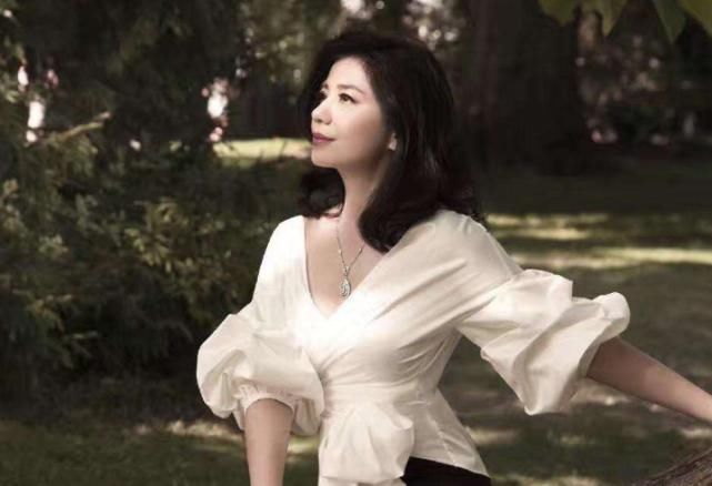  淡出|宣布退圈“不复出”的4大明星，个个没有食言，如今淡出大众视线