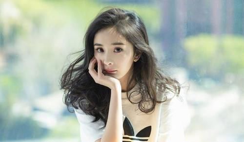  破浪的姐姐|《不愧是姐姐》官宣，众人期待杨幂加入，模仿《浪姐》惹争议