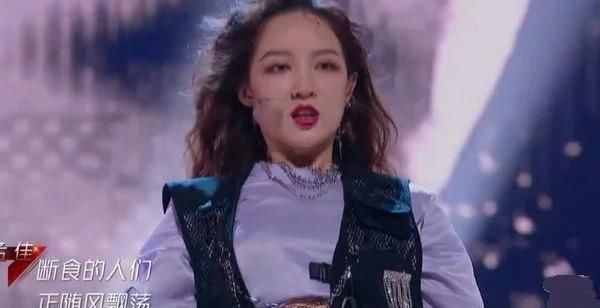  黄圣依|《浪姐》复活赛，阿朵386票碾压全场，孟佳复活，排名第4的她却惨遭淘汰