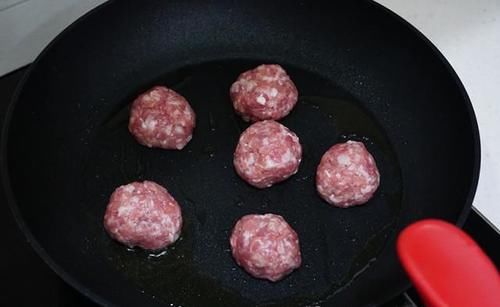  马铃薯|马铃薯炖肉丸子