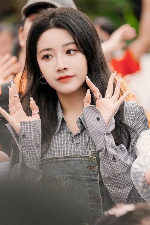  官博|喻言又被狙，央视不爱芒果打码，官博放任自流不想提