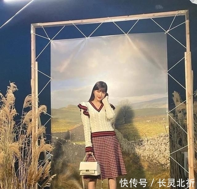 女孩|T型台 | 水果女孩朴秀荣穿上它,好一个明媚灿烂的plmm