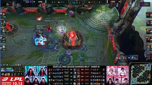  队员|LNG2比0完胜LGD，队员表现引发热议，网友：赛季末感觉全乱了！