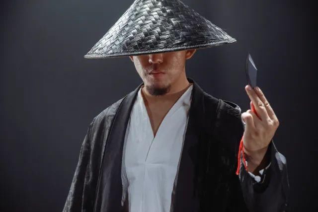 联想|最发泄评测!飞刀铁拳暴力输出，联想本结局竟然大亮?