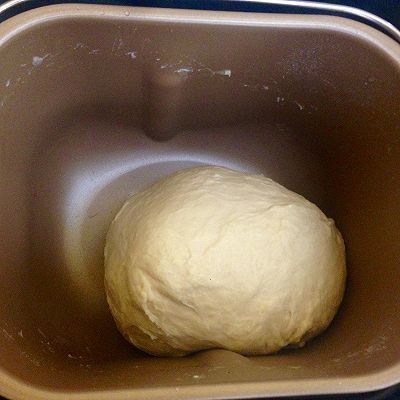 松软|淡奶油椰香肉松软面包