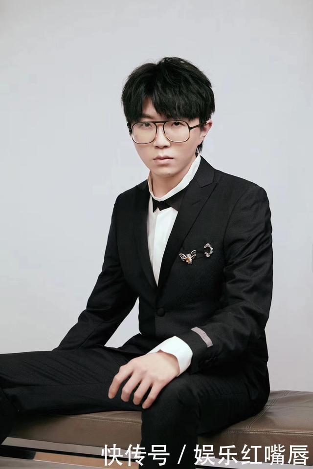 表达|毛不易,寥寥几曲就把人间的清苦,表达的淋漓尽致